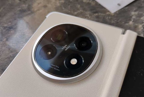 OPPO Find N5: מתקפל מצטיין