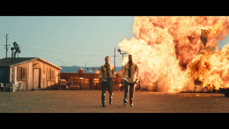 אפל משיקה: אייפונים, אוזניות ושעונים