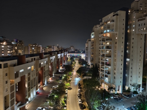 VIVO V40 5G: מבקש צ'אנס