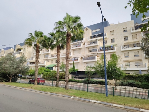 VIVO V40 5G: מבקש צ'אנס