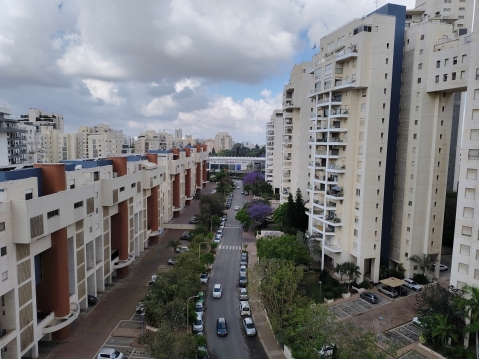 VIVO V40 5G: מבקש צ'אנס