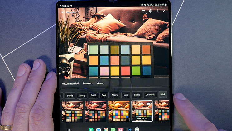 iPhone 15 Pro Max מול Galaxy Z Fold 5