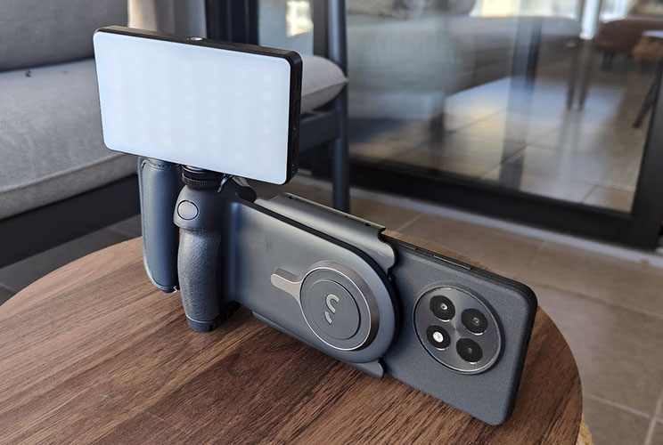 בדקנו את אביזרי יצירת התוכן של ShiftCam