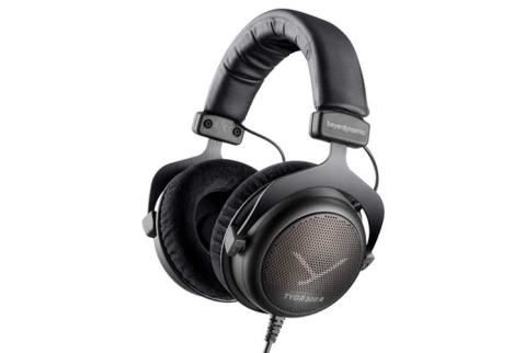 Beyerdynamic TYGR 300 R: לא אוזניות הגיימינג הטיפוסיות