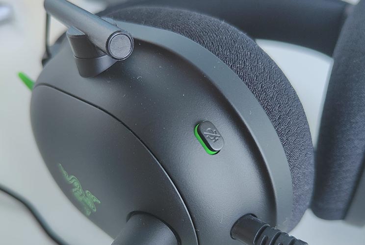 Razer BlackShark V2: חוטיות עם סאונד מרחבי