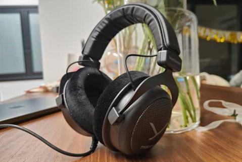 Beyerdynamic TYGR 300 R: לא אוזניות הגיימינג הטיפוסיות