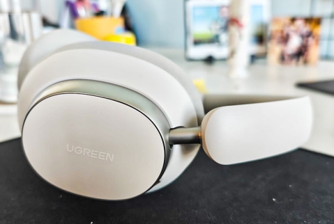 Ugreen Studio Pro HP206: סינון רעשים בלי לקרוע את הכיס Ugreen Studio Pro HP206: סינון רעשים בלי לקרוע את הכיס