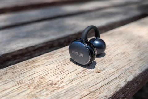 EarFun Clip: מודעות לסביבה לפני הכול