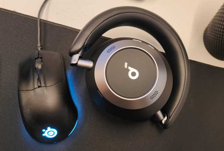 Anker Soundcore Space One Pro: באס מהדהד ועיצוב מתקפל