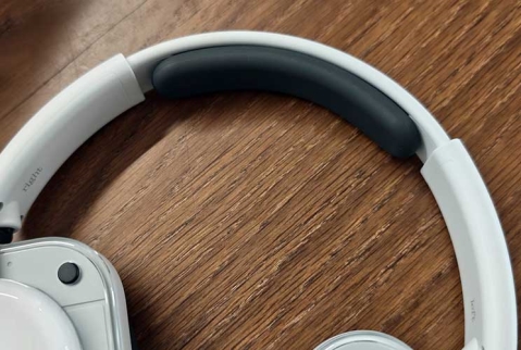 Nothing Headphone (a): חבילה משכנעת Nothing Headphone (a): חבילה משכנעת