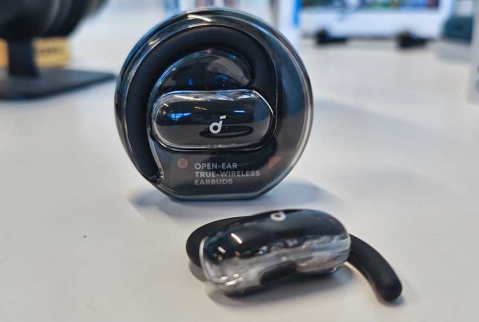 Anker soundcore V40i: תמורה נהדרת לאצנים