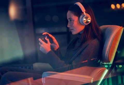 B&O חושפת את אוזניות הגיימינג Beoplay Portal