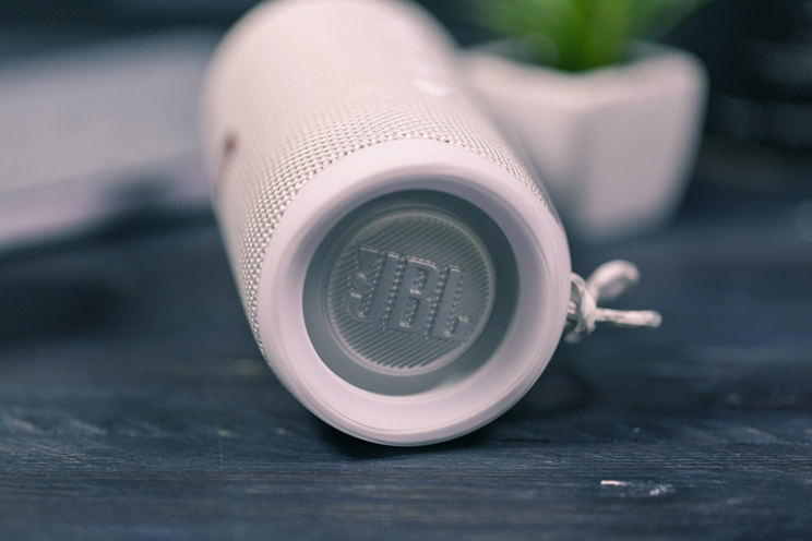 הרמקול הנייד JBL Flip 5 הגיע לישראל הרמקול הנייד JBL Flip 5 הגיע לישראל