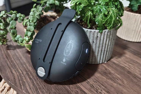 Ultimate Ears Miniroll: השרירן הקומפקטי