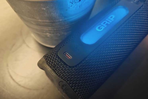 JBL Grip: רמקול עם נוכחות