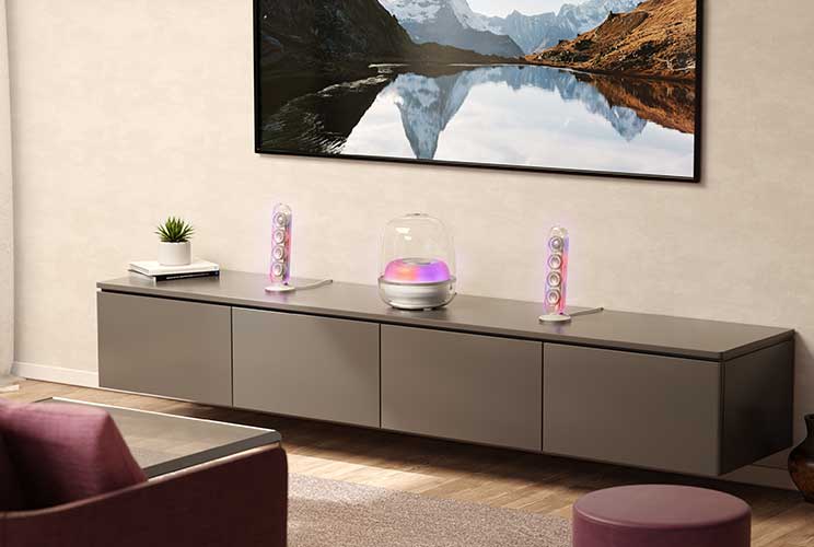 רשת באג משיקה את ה-SoundSticks 5 של Harman Kardon רשת באג משיקה את ה-SoundSticks 5 של Harman Kardon