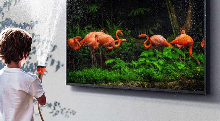 סמסונג מוציאה את הטלוויזיה למרפסת