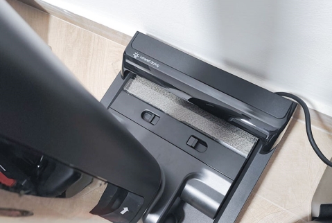 UWANT D700 Pro: בולט לטובה בחבורה