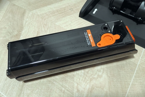 UWANT D700 Pro: בולט לטובה בחבורה