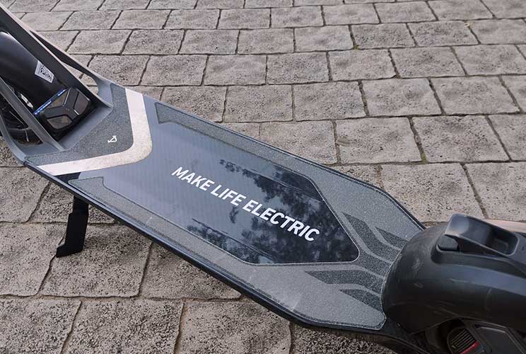 NIU KQiAir: ניידות במשקל נוצה NIU KQiAir: ניידות במשקל נוצה