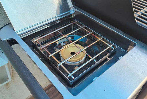 Weber Spirit EP-435: לחובבי בשר שאוהבים לארח