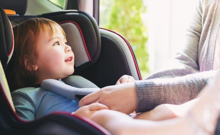 בדקנו: הכפתור - מערכת למניעת שכחת ילדים ברכב