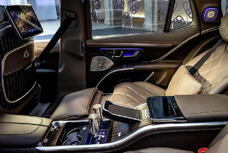 שיא הפאר של מרצדס: Maybach EQS שיא הפאר של מרצדס: Maybach EQS